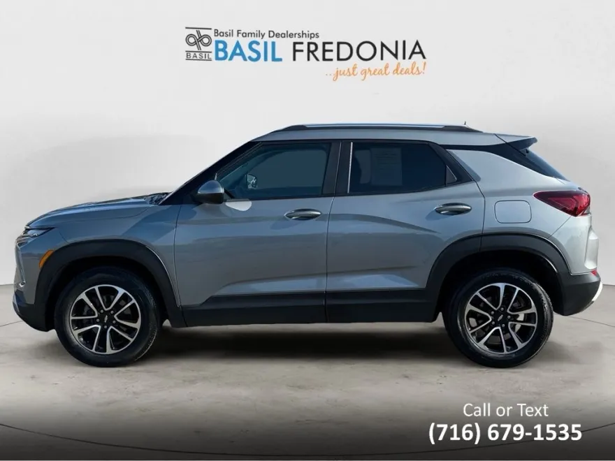 2025 Chevrolet Trailblazer LT photo 1