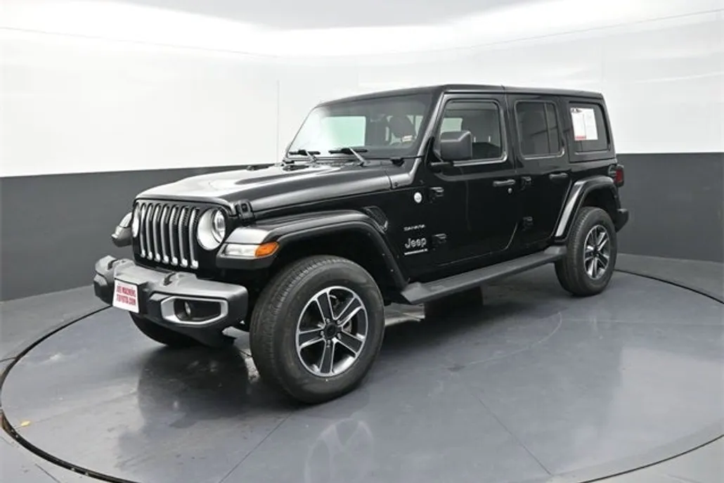2023 Jeep Wrangler Sahara photo 1