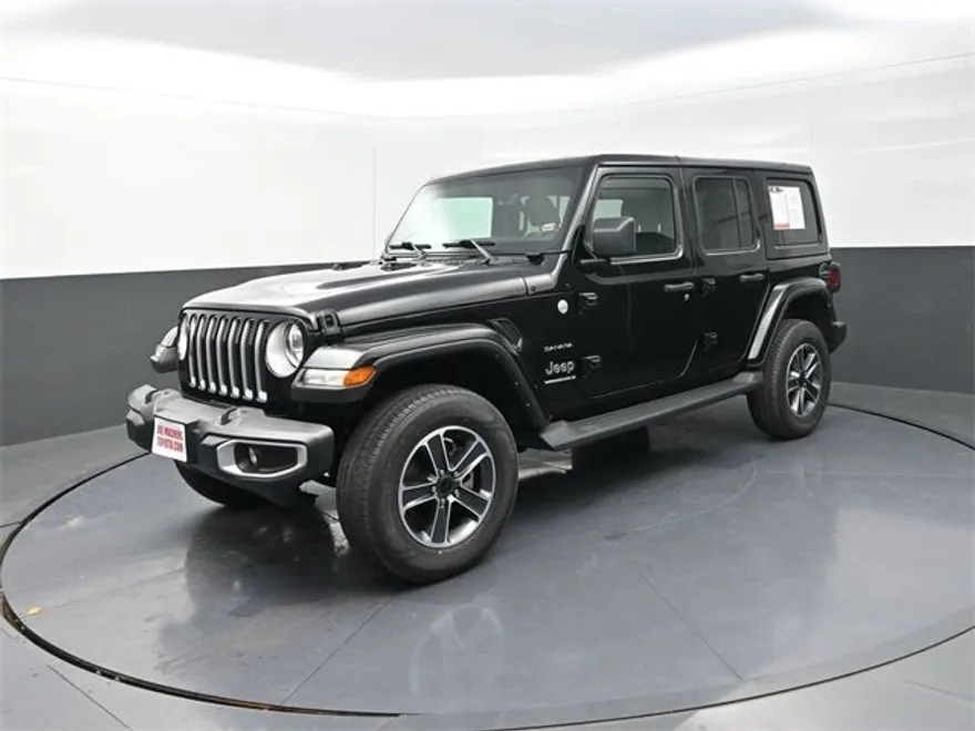 2023 Jeep Wrangler Sahara photo 1