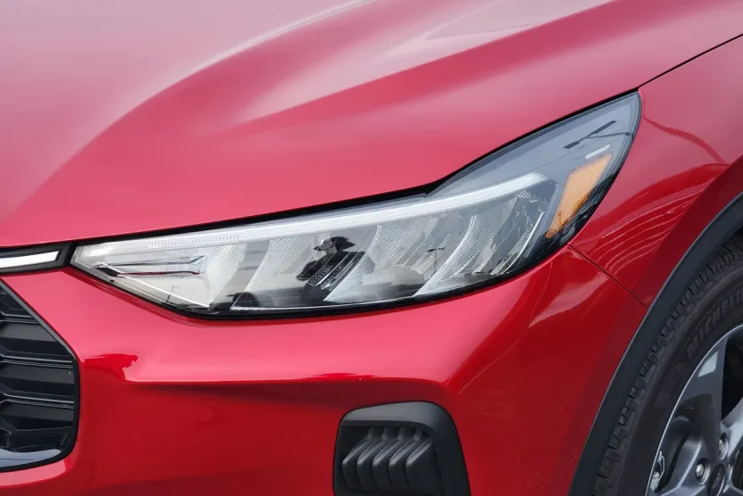 2025 Ford Escape ST-Line photo 1