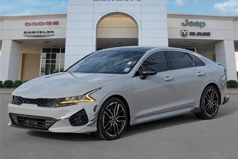 2024 Kia K5 GT photo 1