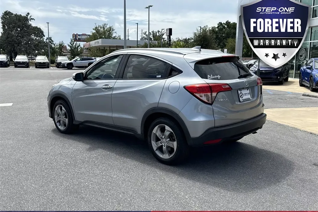 2017 Honda HR-V EX-L photo 1