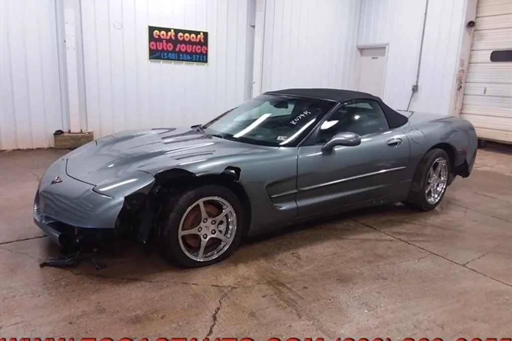 2004 Chevrolet Corvette photo 1