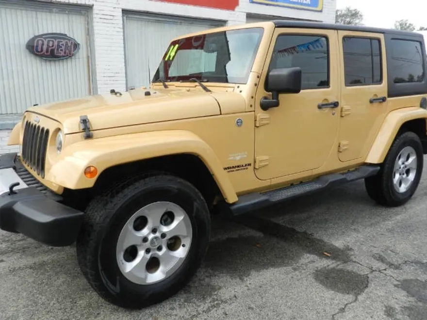 2014 Jeep Wrangler Unlimited Sahara photo 1