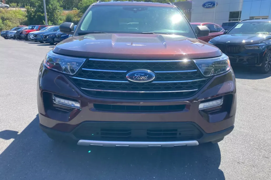 2020 Ford Explorer XLT photo 1