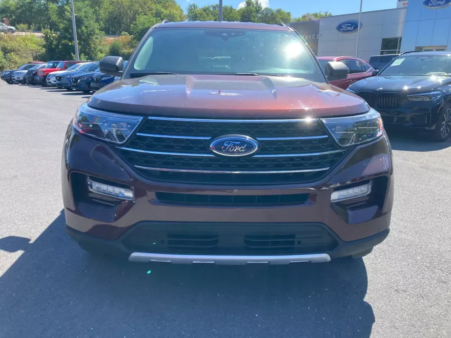 2020 Ford Explorer XLT photo 1