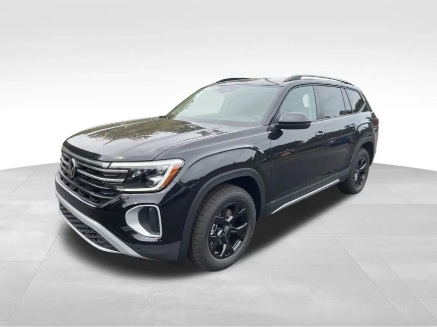 2026 Volkswagen Atlas Peak Edition SE photo 1
