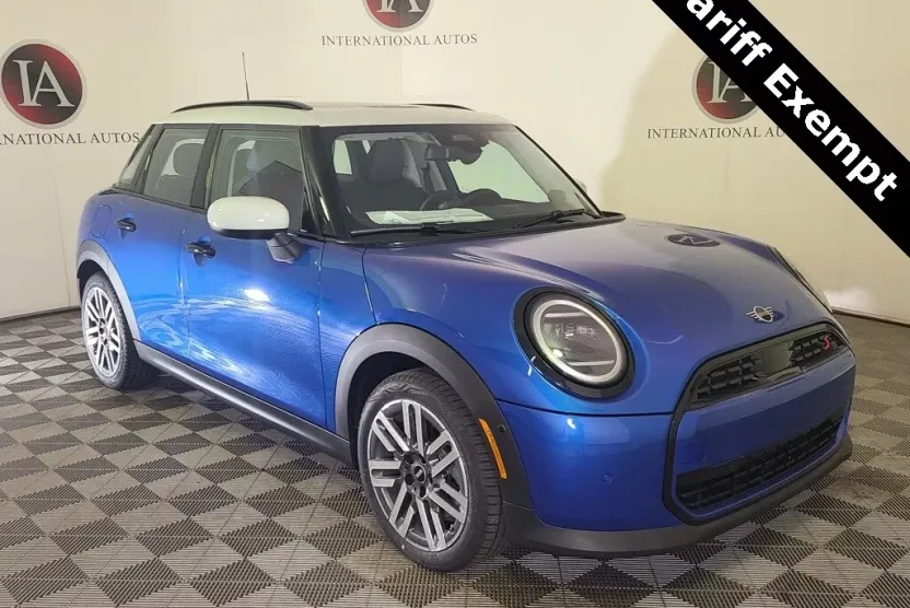 2025 Mini Cooper 4 Door Hardtop Signature photo 1