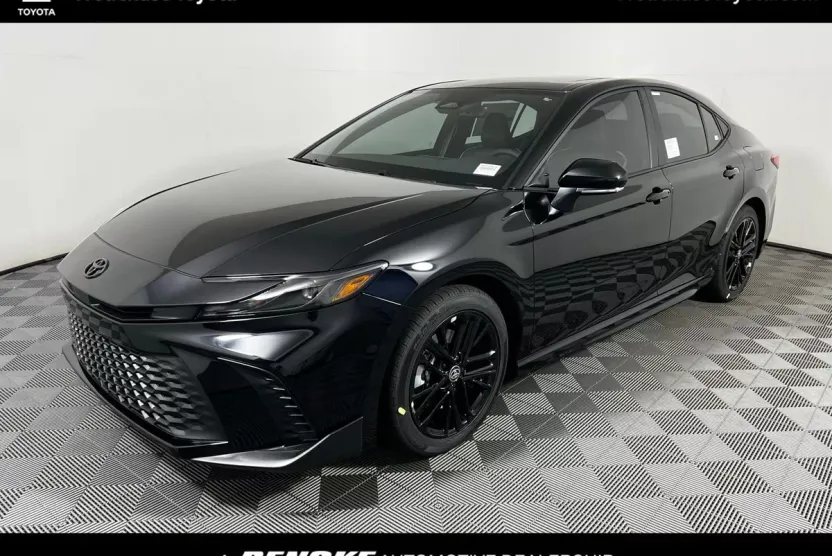 2026 Toyota Camry SE photo 1