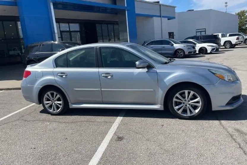 2014 Subaru Legacy 2.5i Premium photo 1