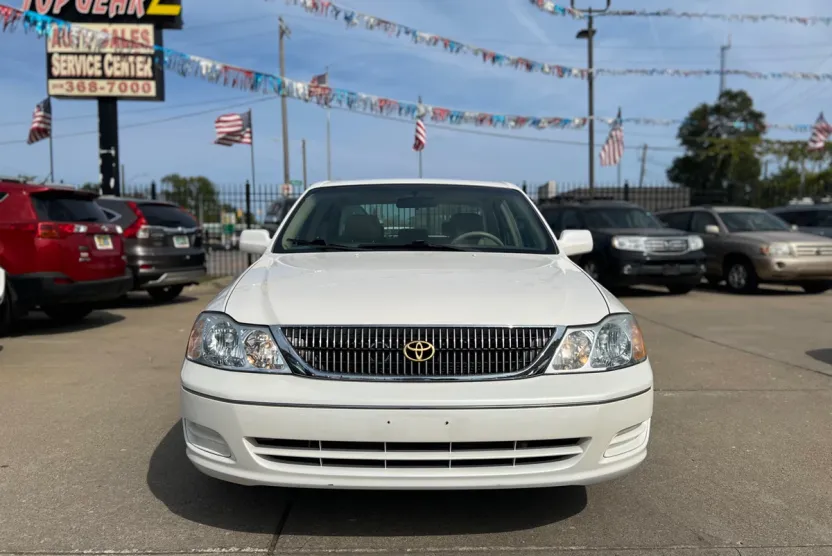2002 Toyota Avalon XL photo 1