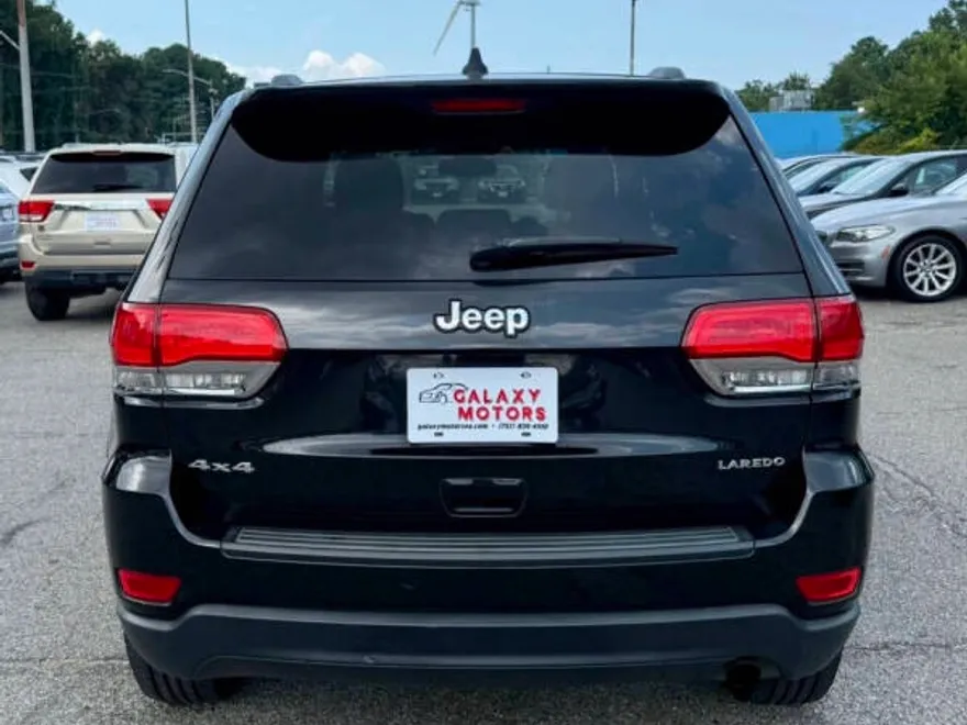 2016 Jeep Grand Cherokee Laredo photo 1