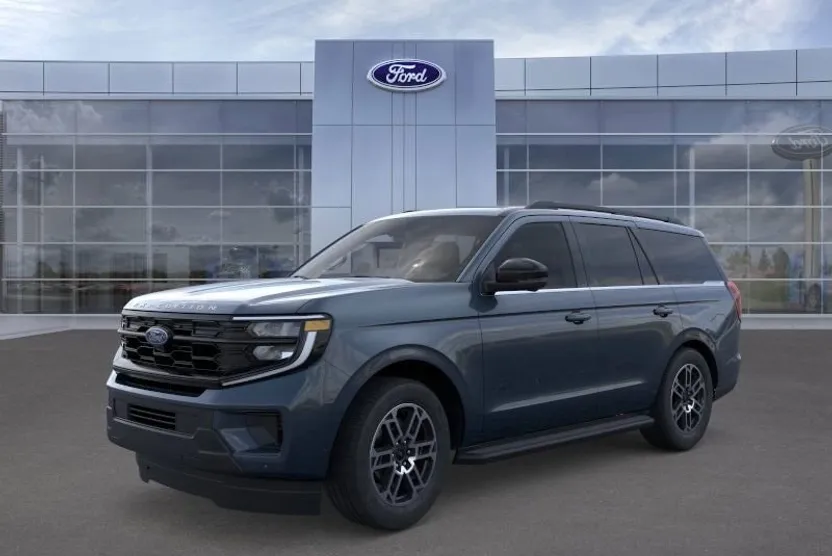 2025 Ford Expedition photo 1