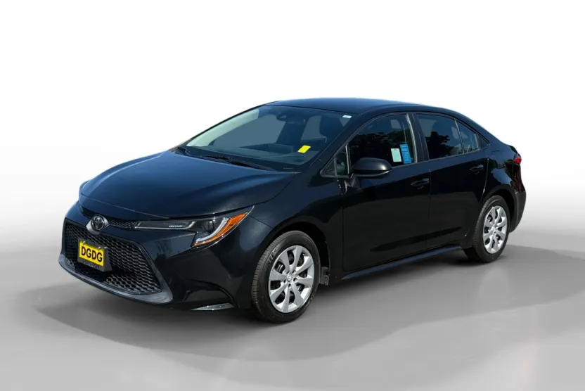 2022 Toyota Corolla LE photo 1