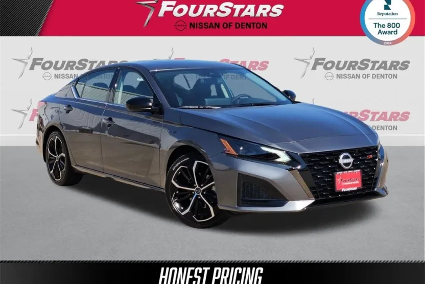 2025 Nissan Altima 2.5 SR photo 1