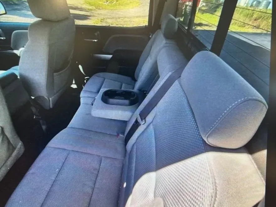 2017 Chevrolet Silverado 1500 LT photo 1