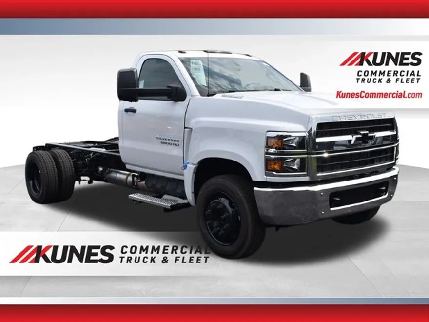 2024 Chevrolet Silverado 5500HD Work Truck photo 1