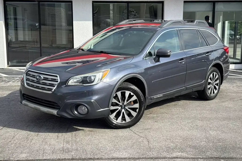 2017 Subaru Outback 3.6R Limited photo 1