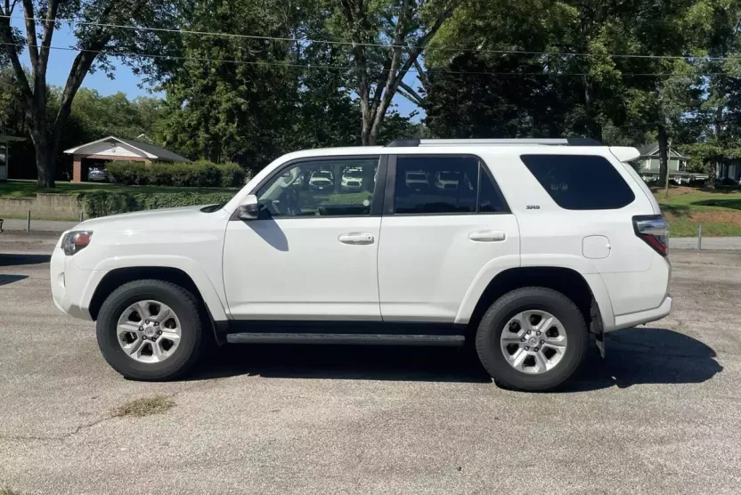 2024 Toyota 4Runner SR5 photo 1