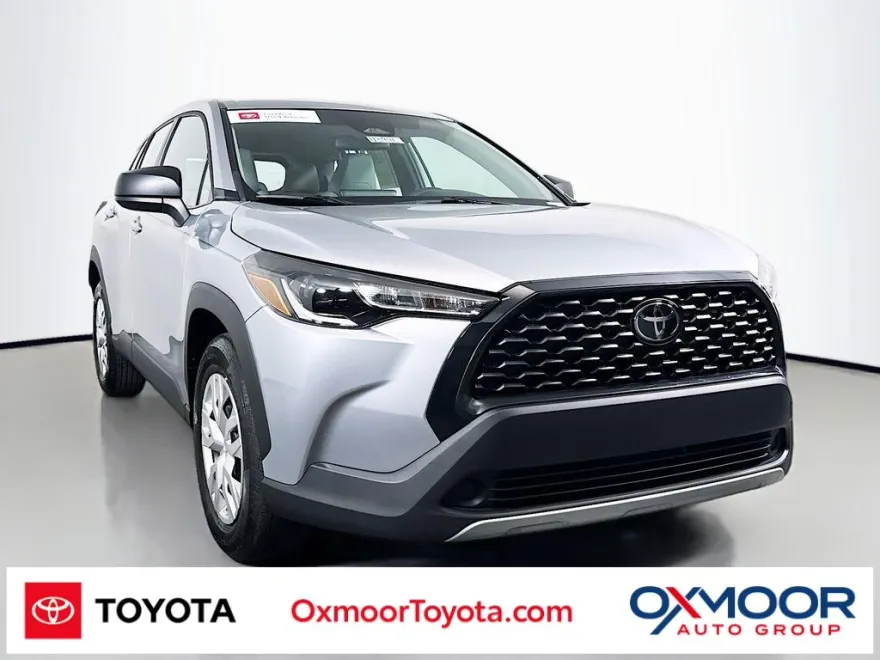 2024 Toyota Corolla Cross L photo 1