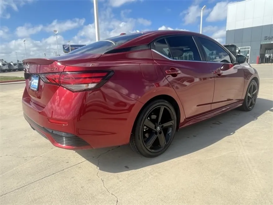 2024 Nissan Sentra SR photo 1