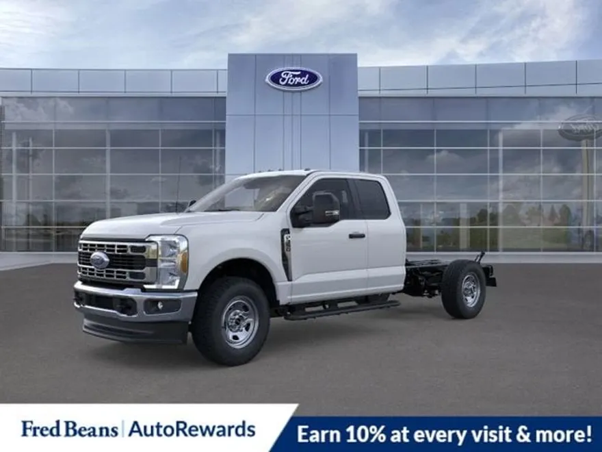 2025 Ford F-350 XL photo 1