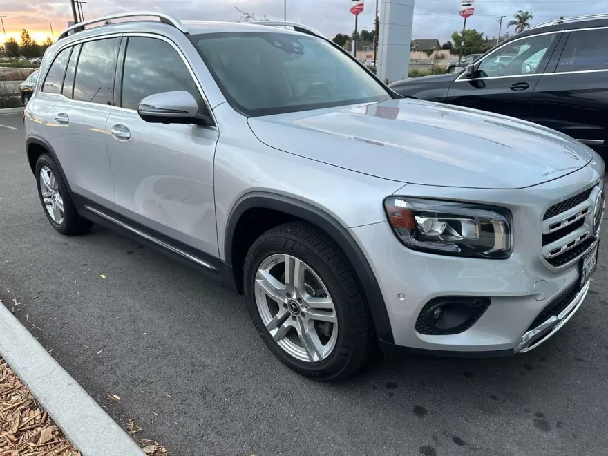 2021 Mercedes Benz GLB 4MATIC 250 photo 1
