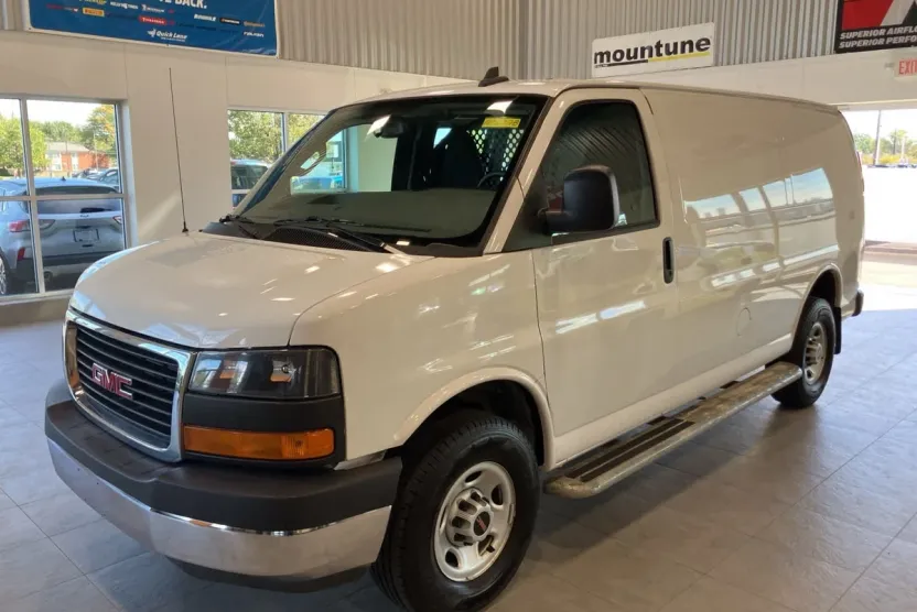 2023 Gmc Savana 2500 Cargo photo 1
