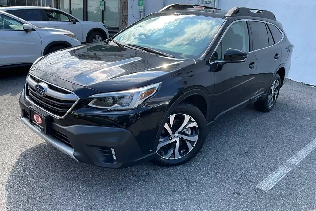 2020 Subaru Outback Limited photo 1