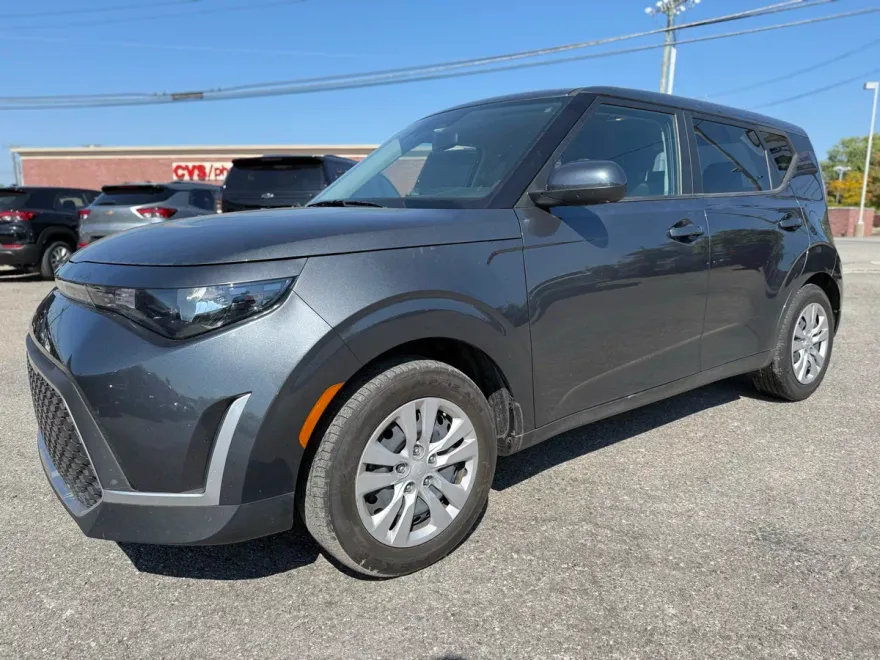 2023 Kia Soul LX S photo 1