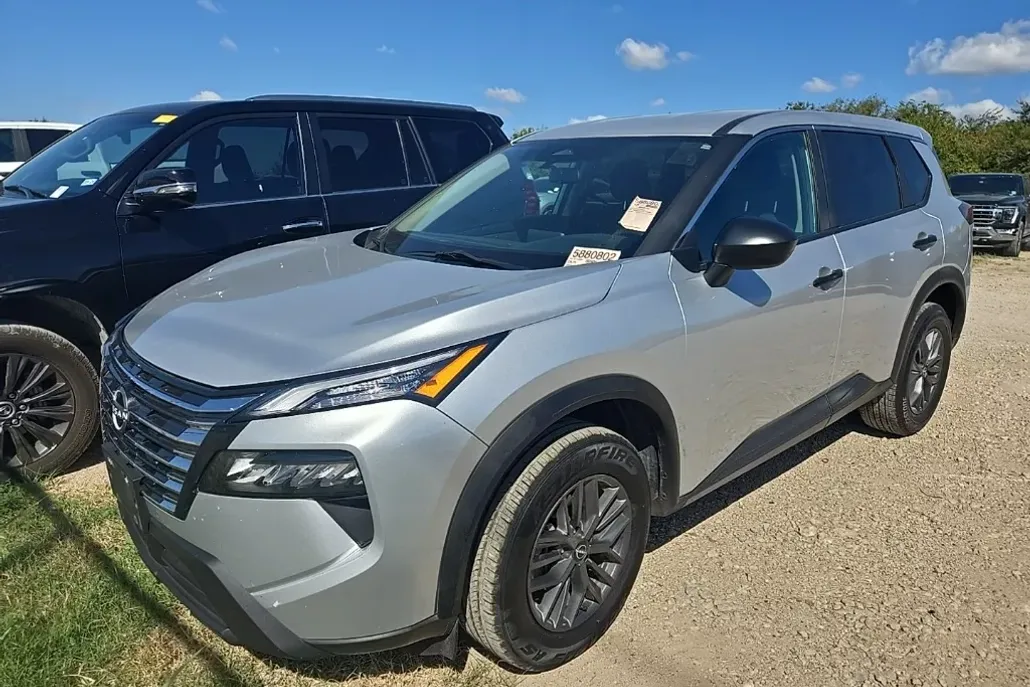 2024 Nissan Rogue S photo 1
