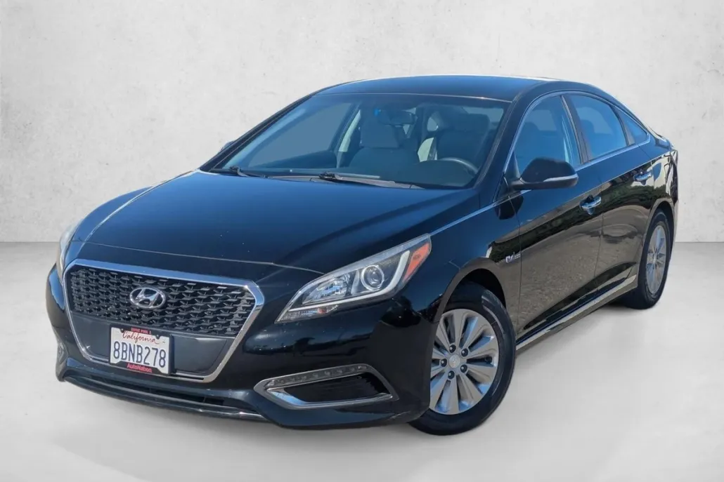 2017 Hyundai Sonata Hybrid SE photo 1