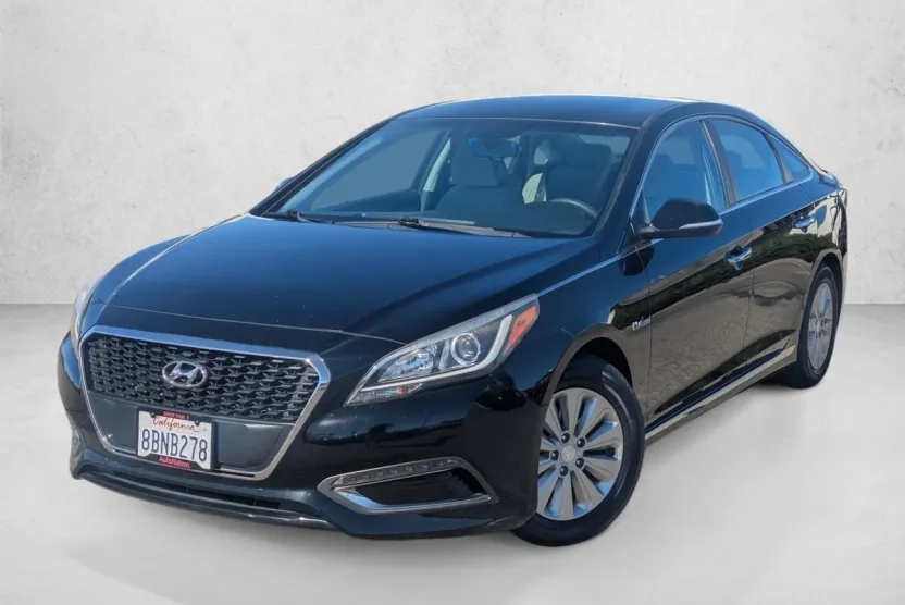 2017 Hyundai Sonata Hybrid SE photo 1