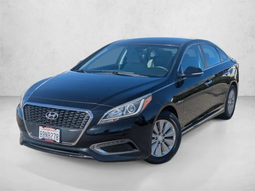 2017 Hyundai Sonata Hybrid SE photo 1
