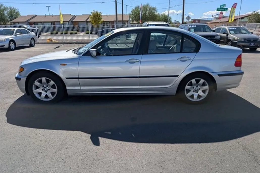 2005 Bmw 325i 3-Series photo 1