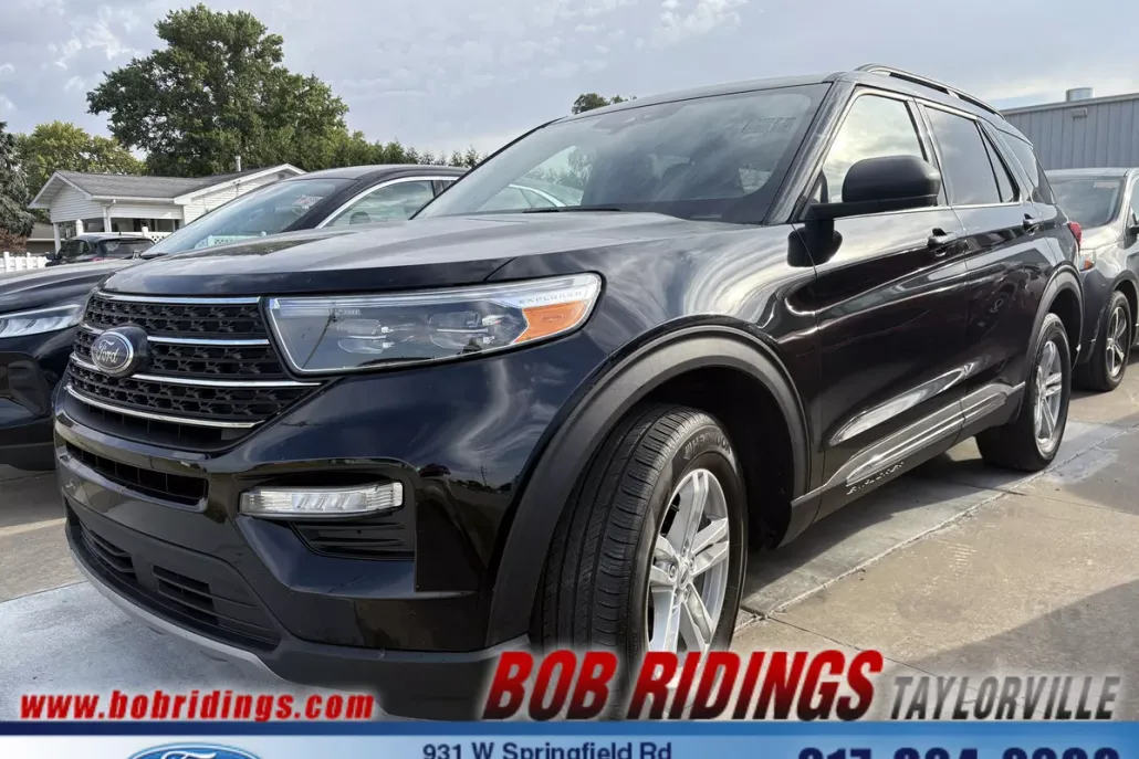 2023 Ford Explorer XLT photo 1