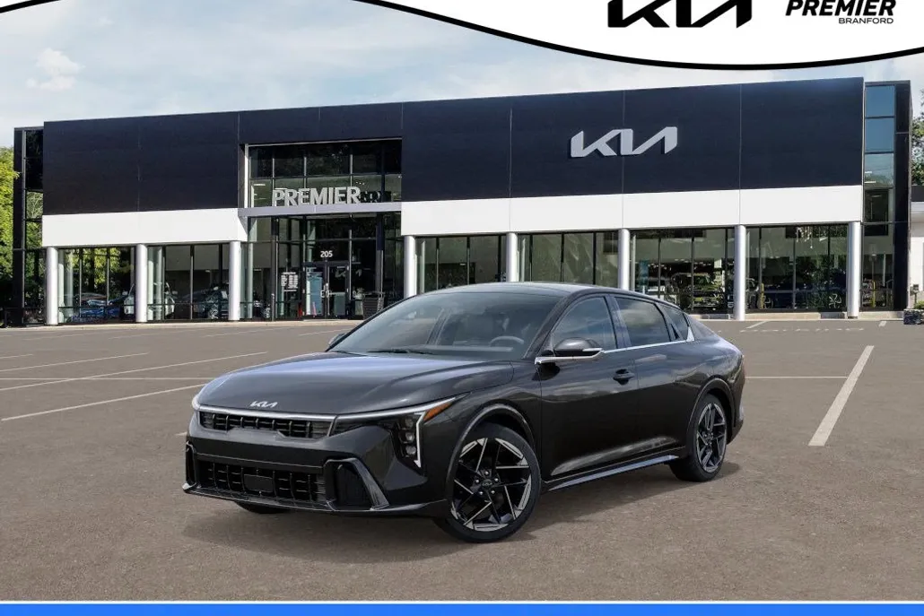 2025 Kia K4 GT-Line photo 1
