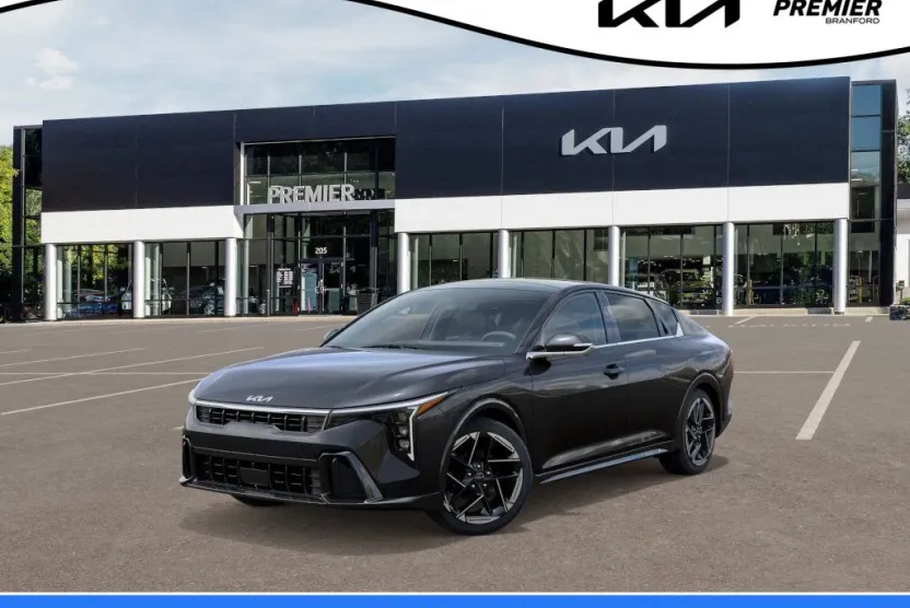 2025 Kia K4 GT-Line photo 1