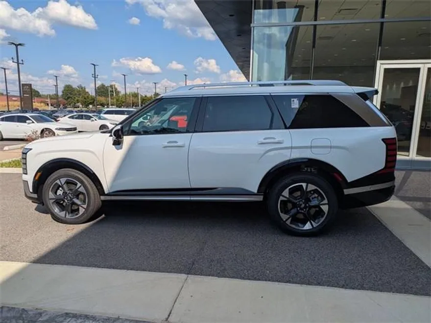 2026 Hyundai Palisade Limited photo 1