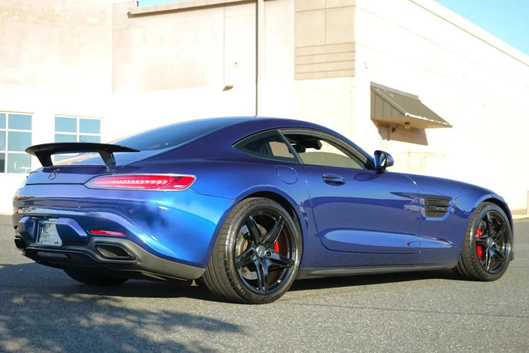 2017 Mercedes Benz AMG GT photo 1
