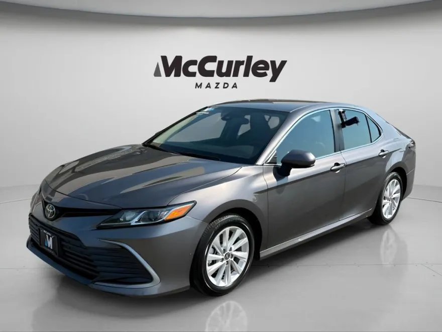 2024 Toyota Camry LE photo 1