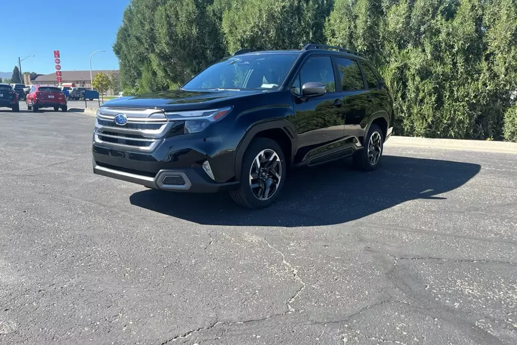 2025 Subaru Forester Limited photo 1