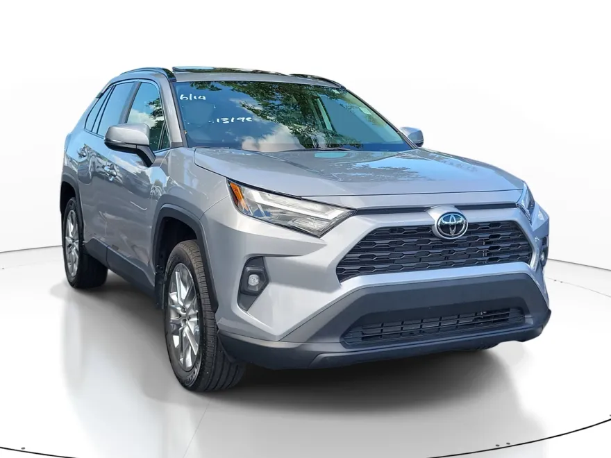 2024 Toyota RAV4 XLE Premium photo 1