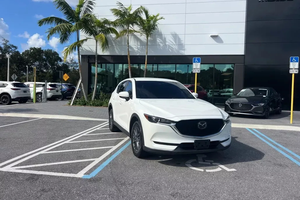 2021 Mazda CX-5 Touring photo 1