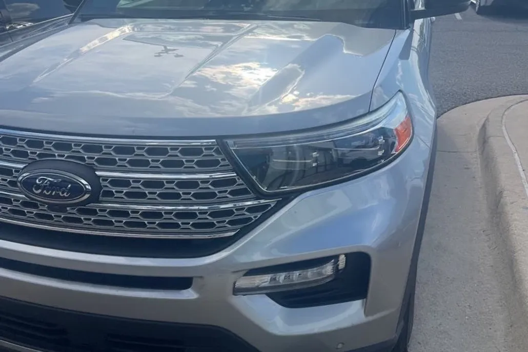 2020 Ford Explorer Limited photo 1