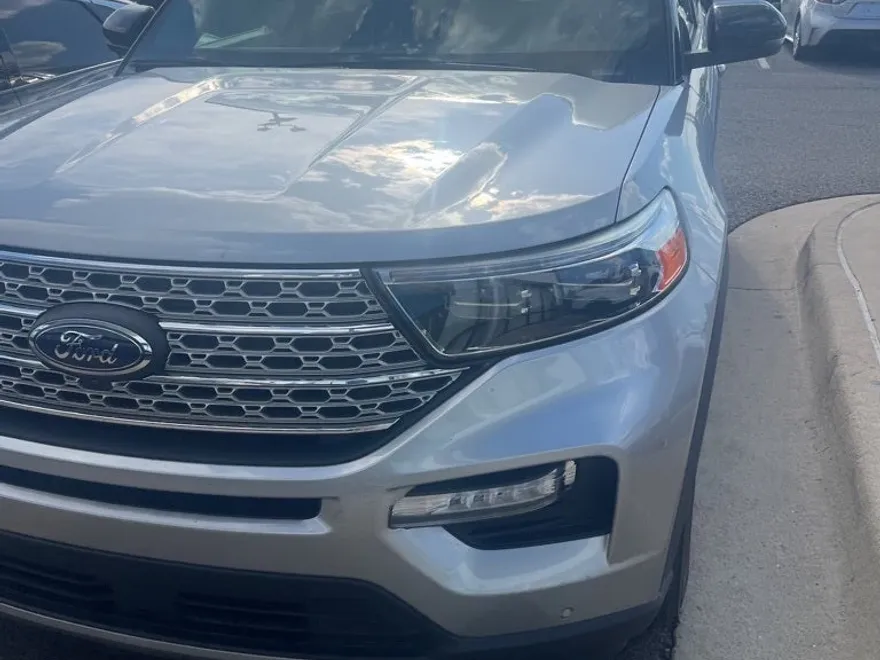 2020 Ford Explorer Limited photo 1