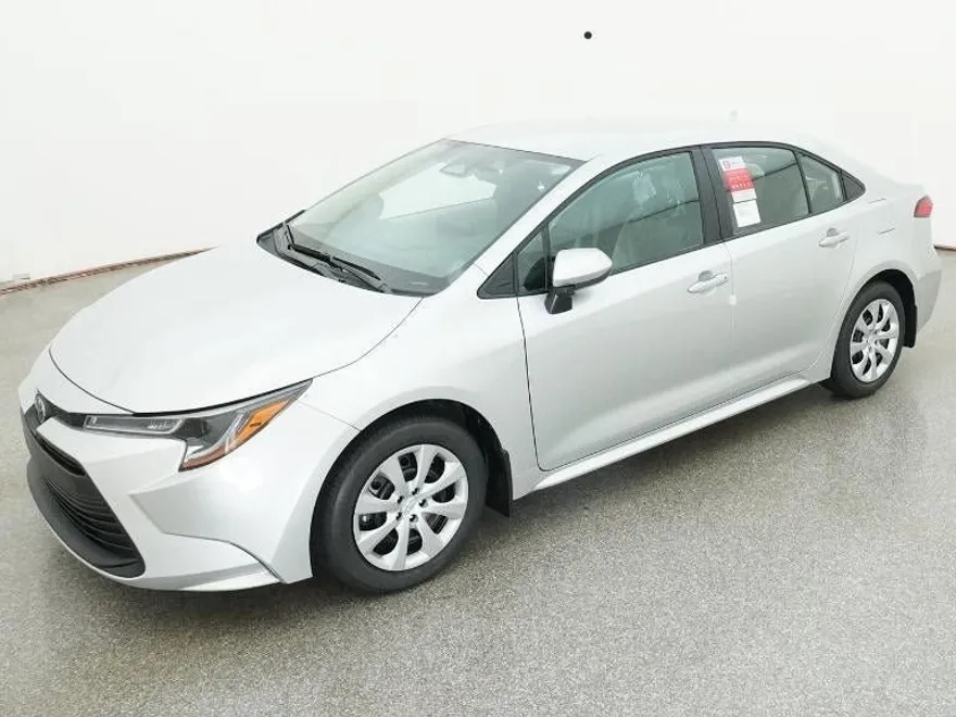 2026 Toyota Corolla LE photo 1