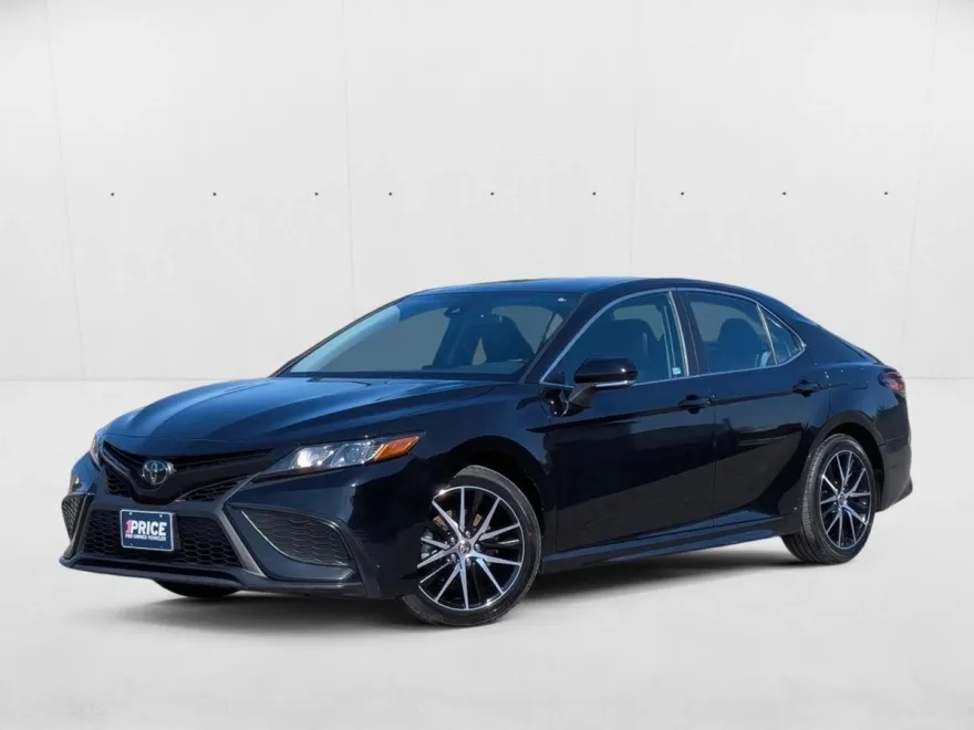 2023 Toyota Camry SE photo 1