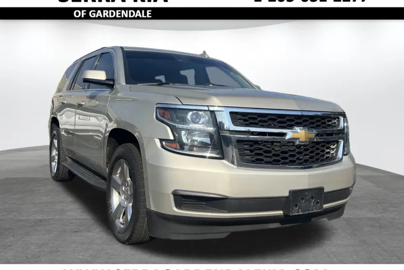 2016 Chevrolet Tahoe LT photo 1