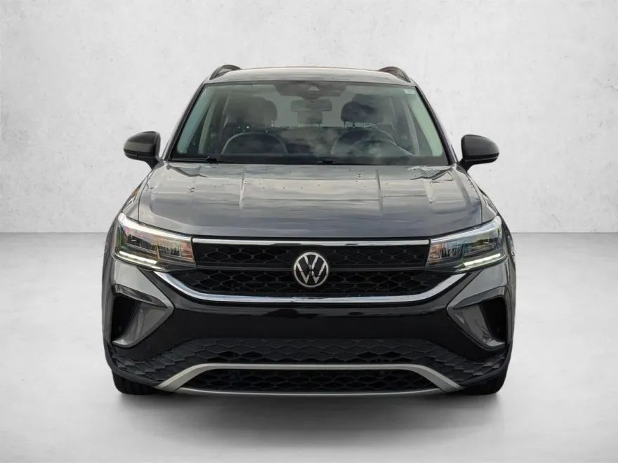 2022 Volkswagen Taos S photo 1
